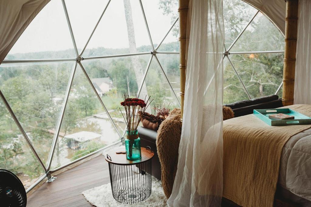 Waterfront Luxury Glamping Dome Hotel Rogersville Ngoại thất bức ảnh
