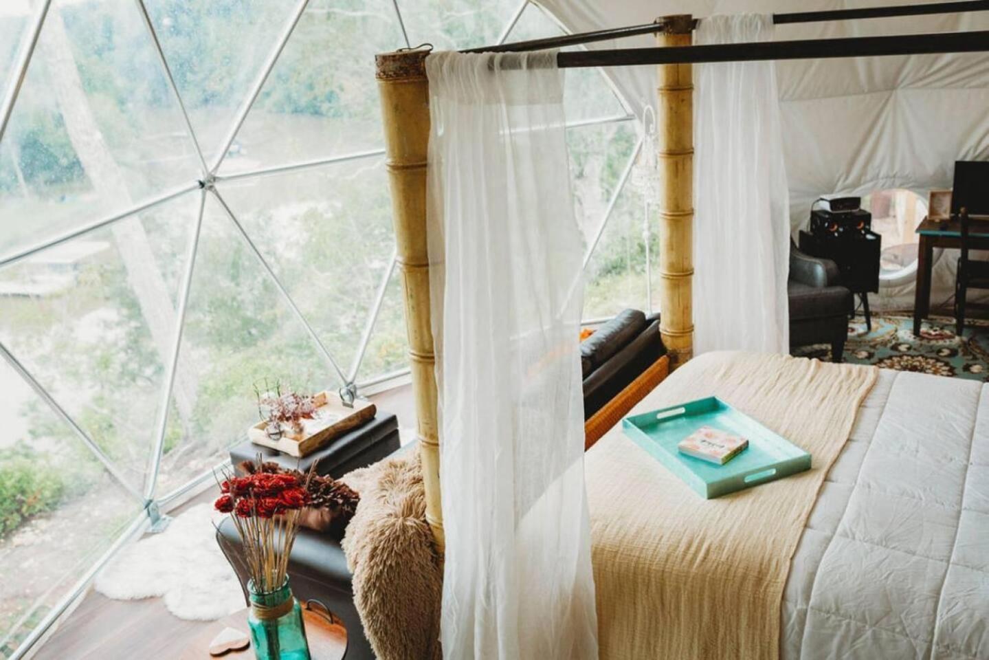 Waterfront Luxury Glamping Dome Hotel Rogersville Ngoại thất bức ảnh