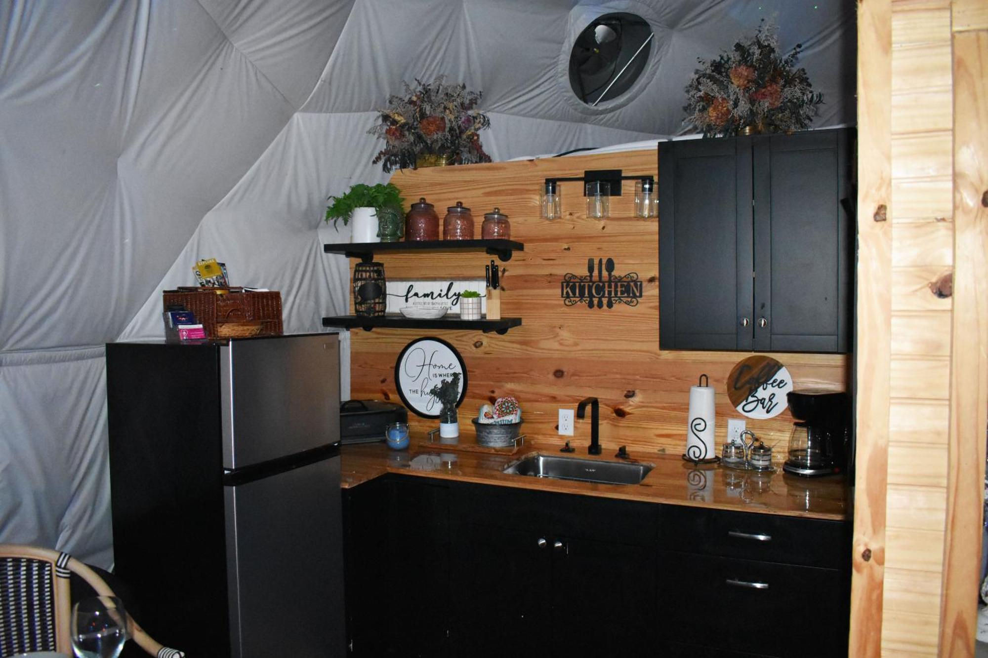 Waterfront Luxury Glamping Dome Hotel Rogersville Ngoại thất bức ảnh