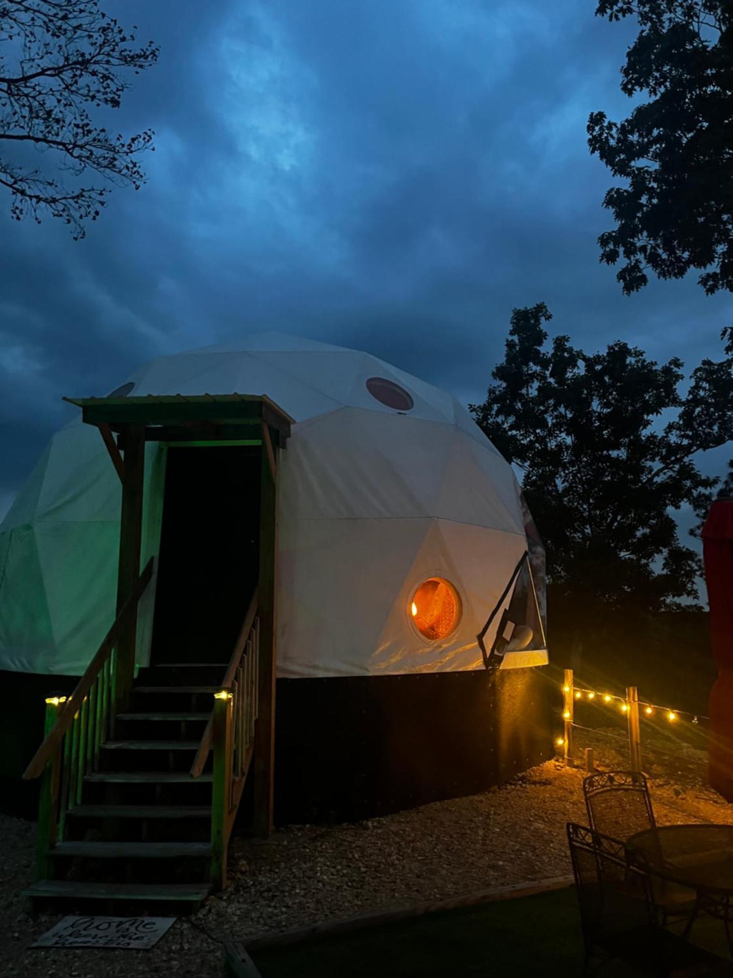 Waterfront Luxury Glamping Dome Hotel Rogersville Ngoại thất bức ảnh